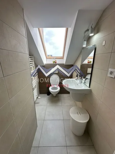 Spacious 3-Bedroom Fully Furnished Apartment in Otopeni, Romania - Image 2