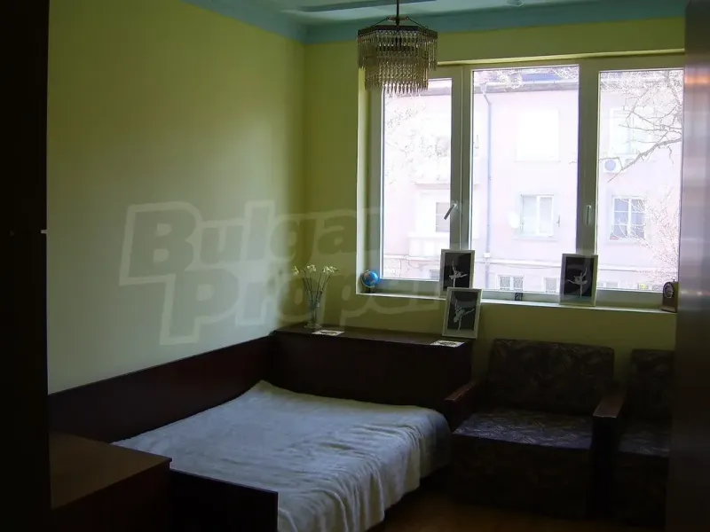 Spacious Fully Furnished Apartment Near Chataldzha Market, Varna - Image 1