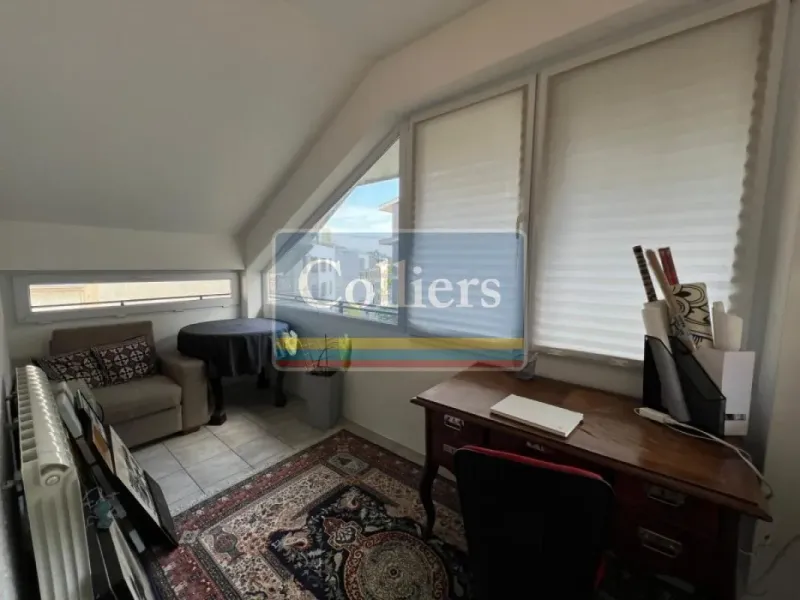 Spacious Two-Story Apartment with Terraces in Belgrade's Heart - Image 4