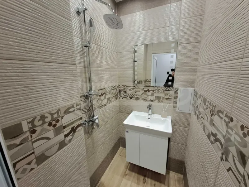 Spacious Apartment in Varna's "Vazrjadane" District - Image 2