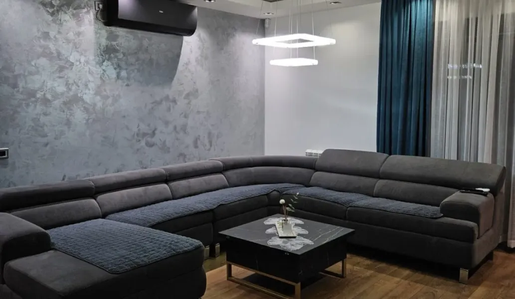 Spacious 4-Bedroom House with Garden and Garage in Novi Beograd - Image 5