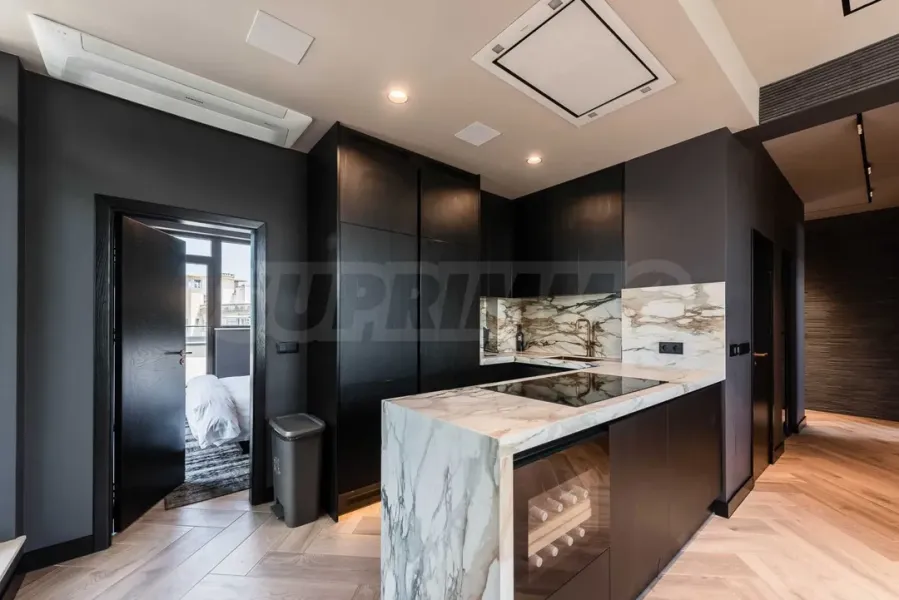 Luxury Penthouse w/ SPA - Varna Sea Views - Image 2