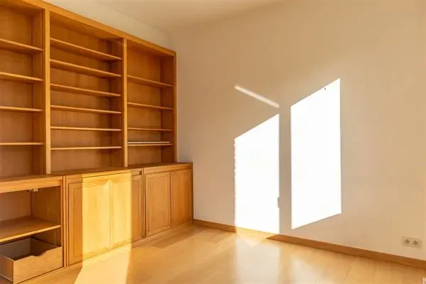 Spacious 3-Bedroom Apartment with Terrace in Quiet Ukkel Location - Image 1