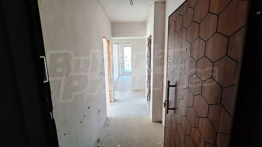 Spacious Two-Bedroom Apartment in New Varna Building - Image 3