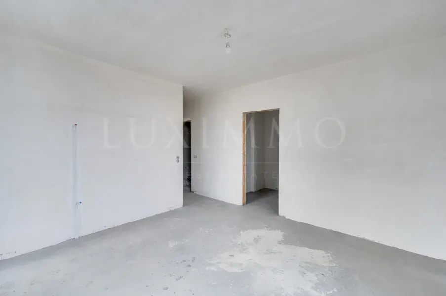 Spacious Four-Bedroom Apartment Near Future Metro Station - Image 3