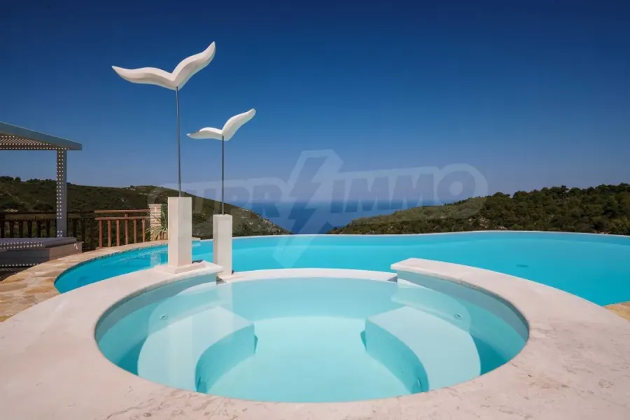 Stunning Zakinthos Villa: Infinity Pool, 7 Bedrooms, Sea Views - Image 3