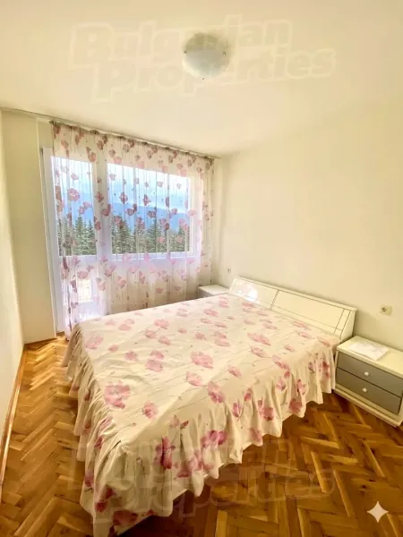 Spacious Furnished Apartment Near Varna Cathedral – Prime Location - Image 4