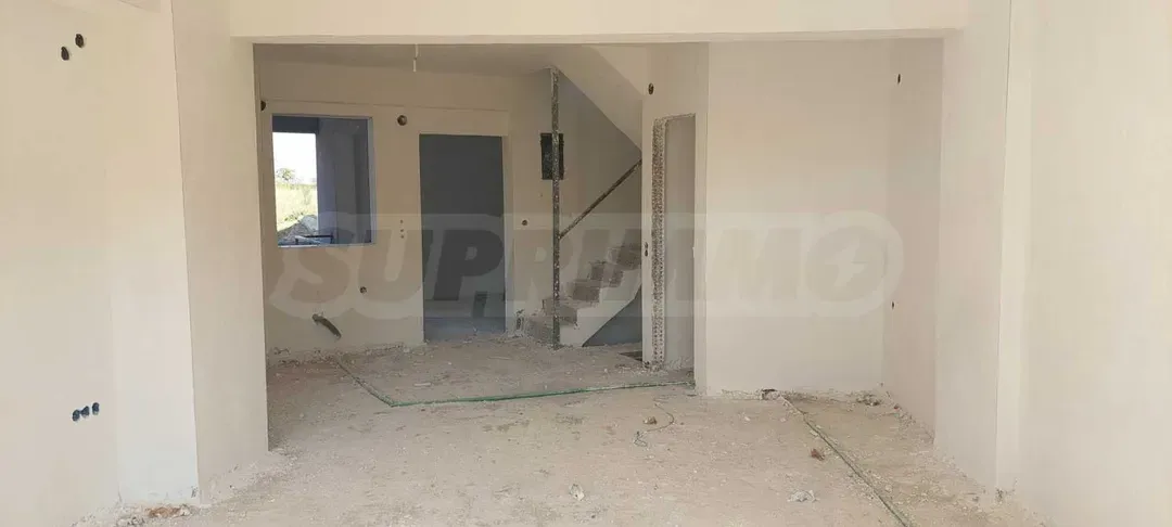 Spacious Four-Bedroom House in Nea Moudania, Close to the Sea - Image 3