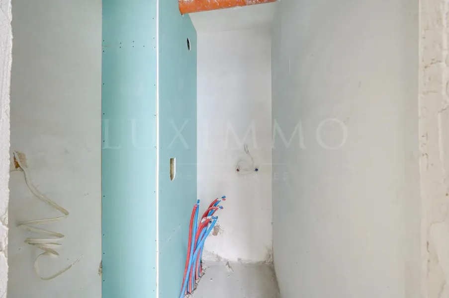 Spacious Four-Bedroom Apartment Near Future Metro Station - Image 4