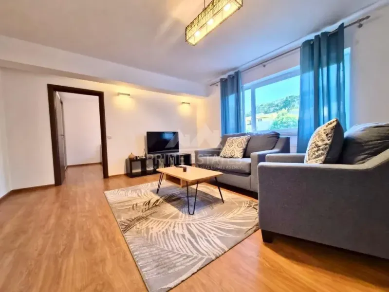 Greenfield Residence: Fully Furnished 2-Bedroom Apartment with Parking - Image 3