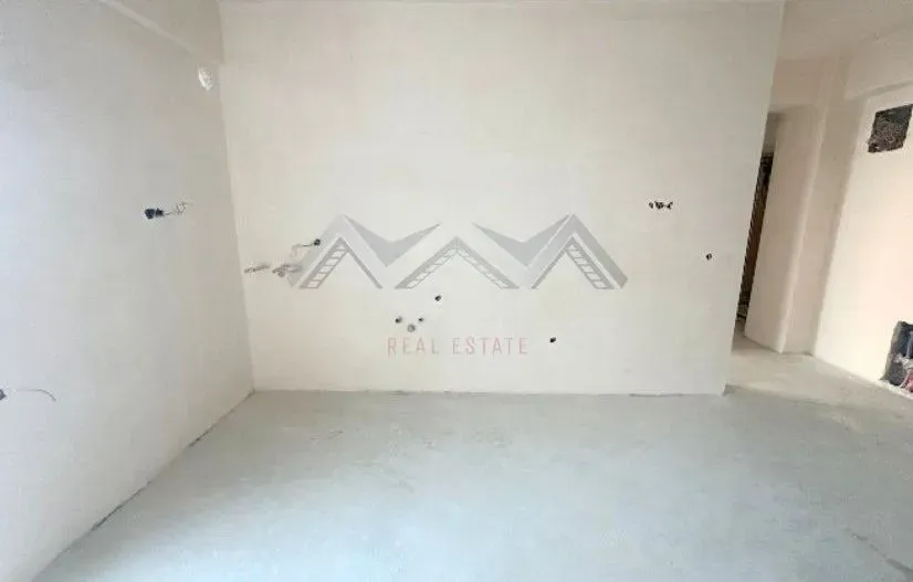 Stylish 2-Room Apartment in Otopeni City Center - New! - Image 2