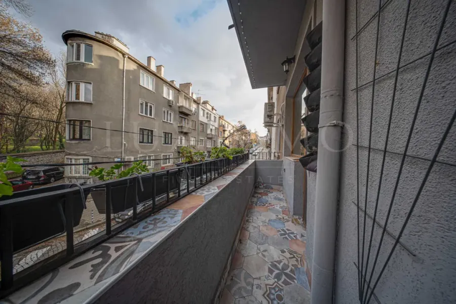 Spacious Fully Furnished Apartment with Great City Views in Sofia - Image 1