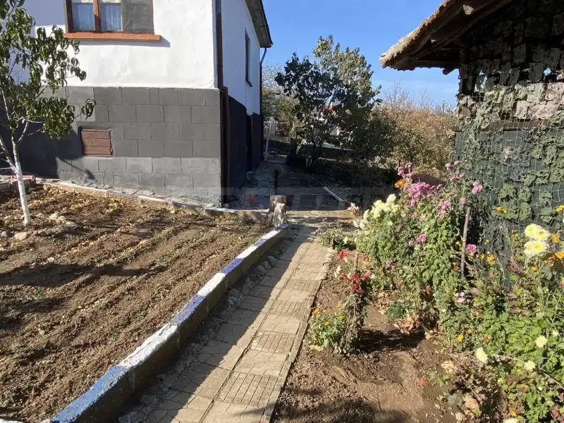 Charming Mountain House with Panoramic Views – Granitovo, Bulgaria - Image 3