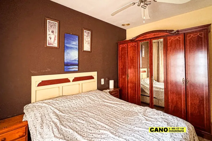 Spacious 4-Bedroom Dúplex Apartment in Prime Aguadulce Location - Image 1