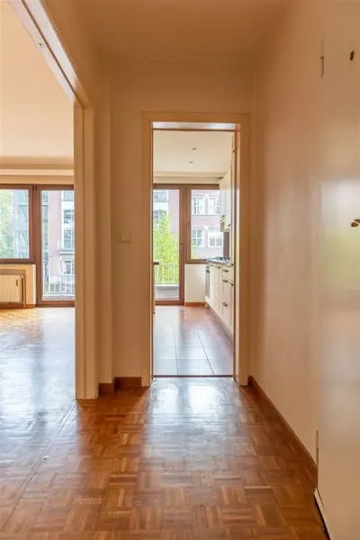 Spacious One-Bedroom Apartment with Terraces and Garage in Ukkel - Image 1