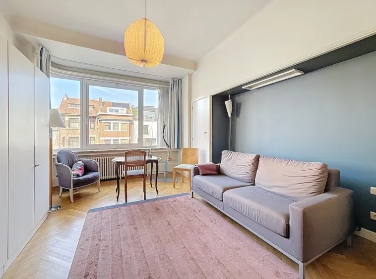 Spacious Duplex Penthouse with Terrace in Prime Brussels Location - Image 5