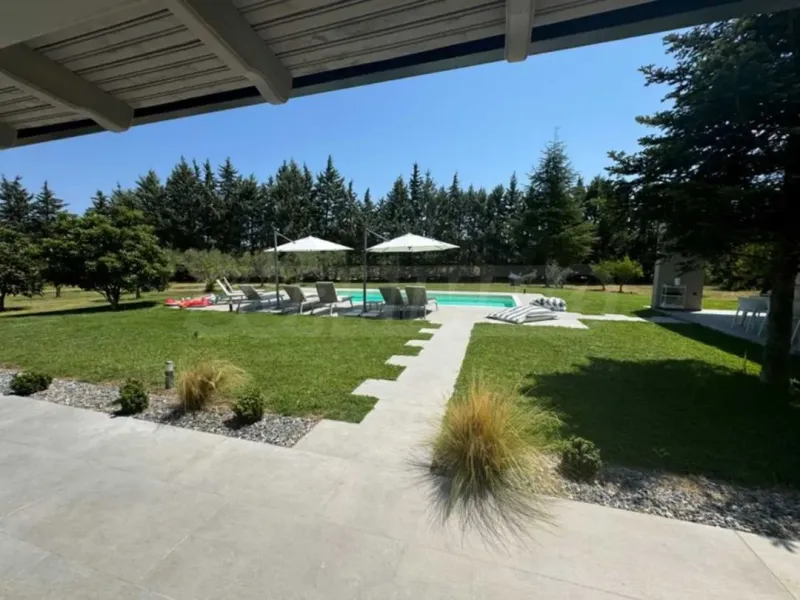 Spacious 6-Bedroom House with Pool in Beautiful Kallithea, Greece - Image 3