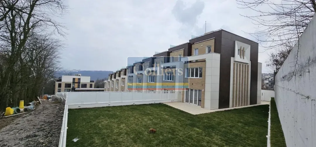 Spacious Modern House with Rooftop Terrace - Belgrade - Image 4