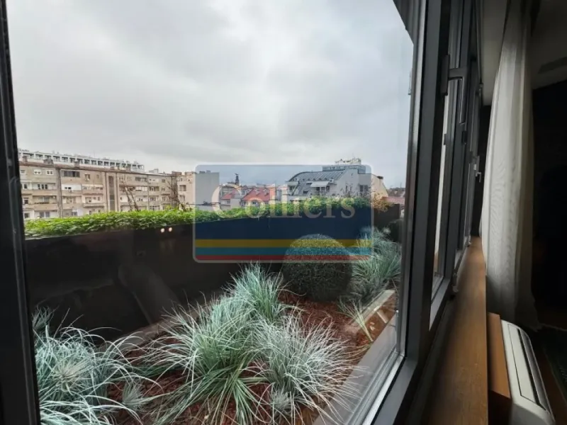 Luxurious Penthouse Apartment with Stunning Views in Belgrade's Vračar - Image 1