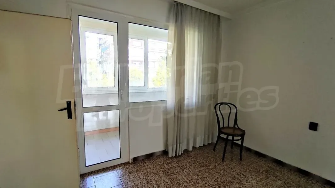 Spacious Apartment in Central Stara Zagora – 2 Bedrooms For Sale - Image 5
