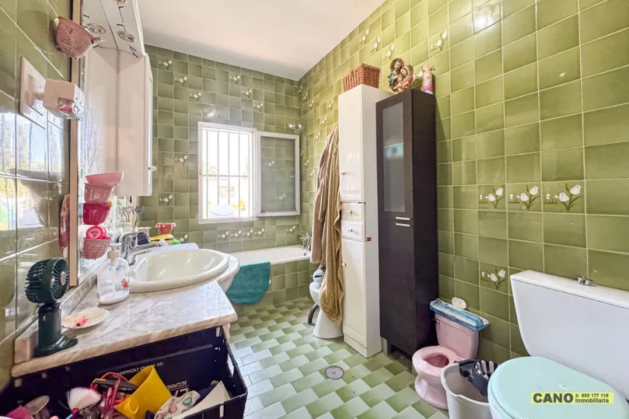 Spacious Cortijo with Pool & Garage in Níjar, Spain - Image 5