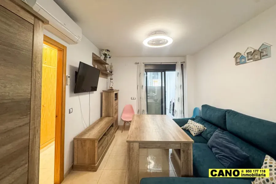 Spacious 2-Bedroom Apartment with Pool & Garage in La Envía Golf - Image 3