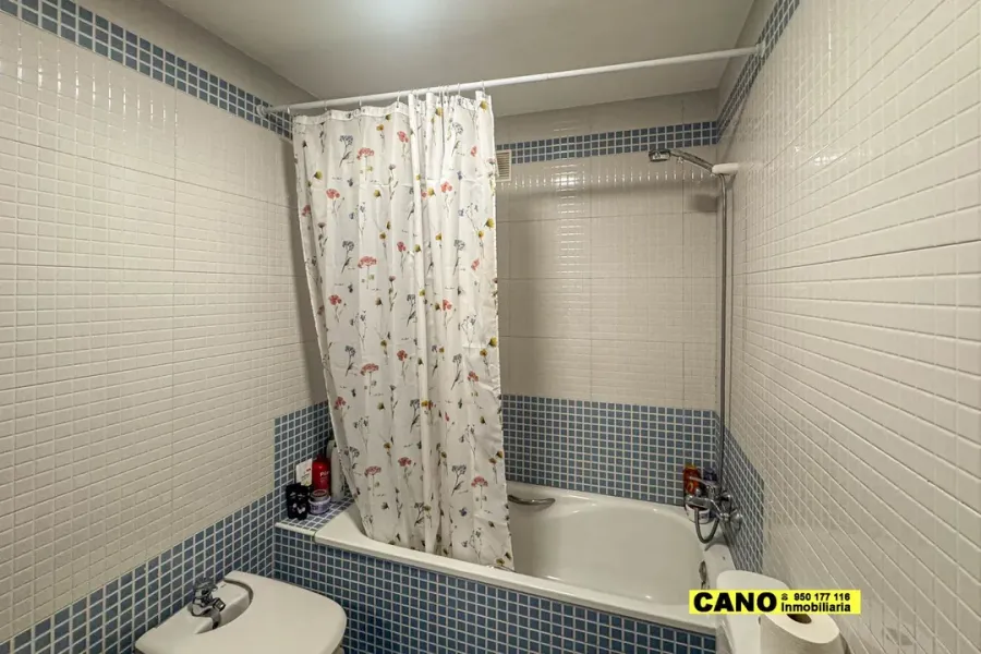 Spacious 3-Bedroom Apartment with Sea & Mountain Views in Vícar - Image 1