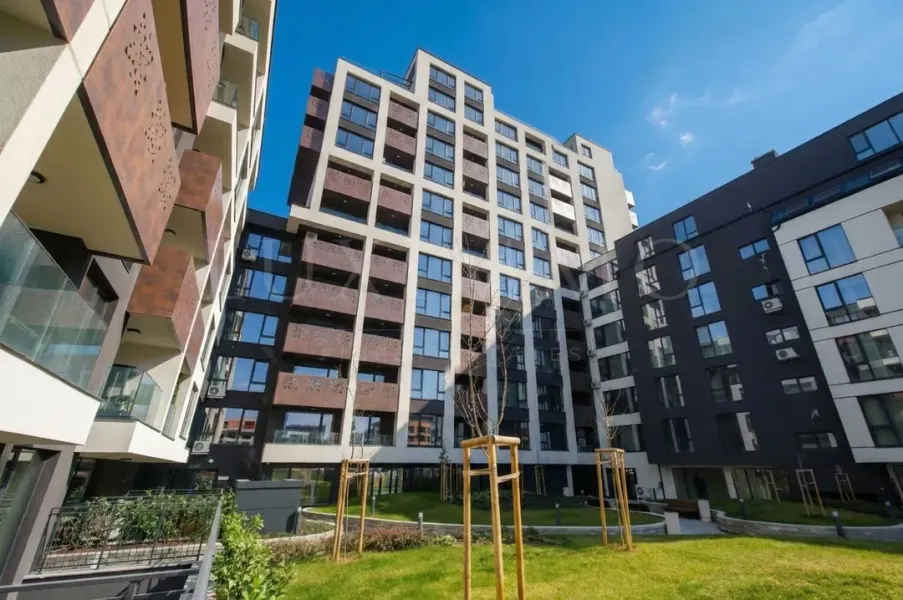 Spacious Two-Bedroom Apartment with Mountain View in Sofia - Image 1