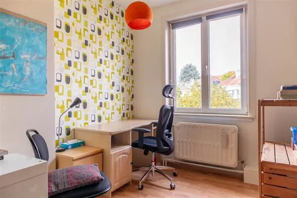 Charming 3-Bed Semi-Detached House with Garden in Anderlecht - Image 3