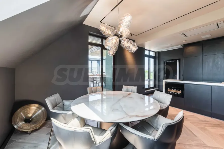 Luxury Penthouse w/ SPA - Varna Sea Views - Image 5