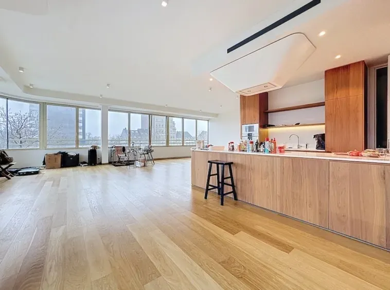 Spacious Apartment with 2 Terraces in Brussels' Toison d'Or - Image 5