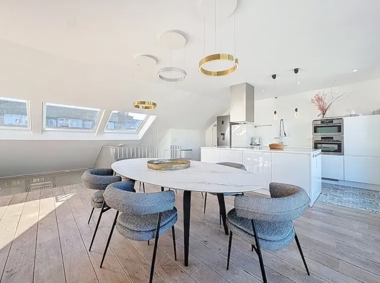 Spacious Duplex Penthouse with Terrace in Brussels Stéphanie - Image 3