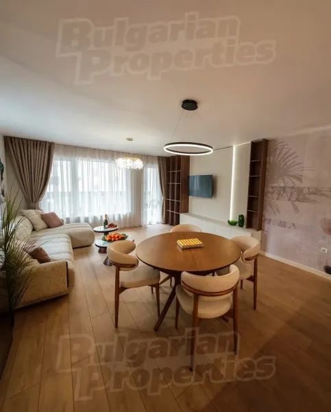 Spacious, Fully Furnished 2-Bedroom Apartment in Central Varna - Image 1