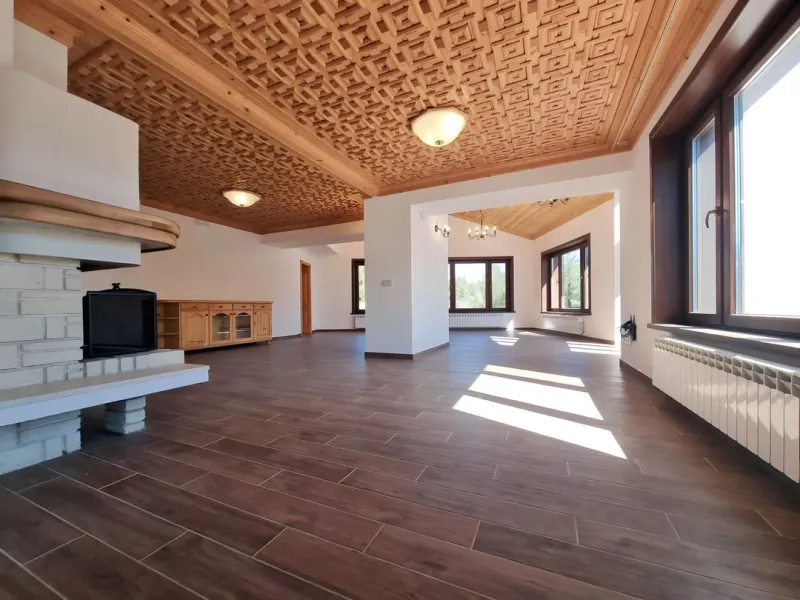 Spectacular Mount Snezhanka View Estate: Luxurious House Near Pamporovo for Sale. - Image 1