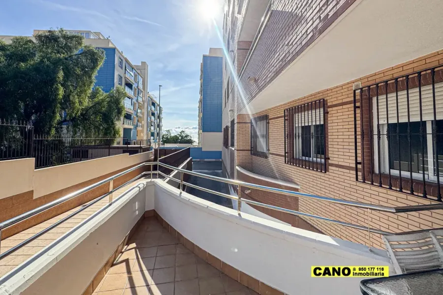 Spacious 2-Bedroom Apartment with Pool in Aguadulce, Spain - Image 5