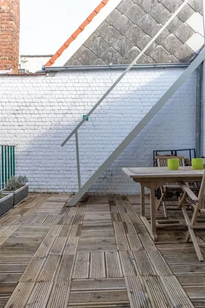 Spacious 4-Bedroom House with Rooftop & Parking in Ukkel - Image 1