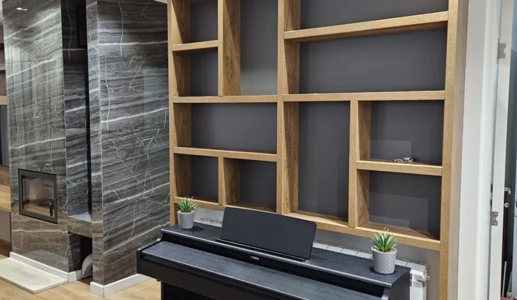 Spacious 4-Bedroom House with Garden and Garage in Novi Beograd - Image 2