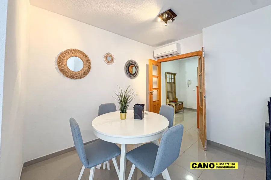 Spacious 2-Bedroom Apartment with Pool in Aguadulce, Spain - Image 4