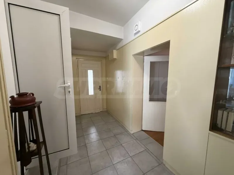 Spacious Fully Furnished Apartment in Plovdiv's "Kyuchuk Paris" - Image 4