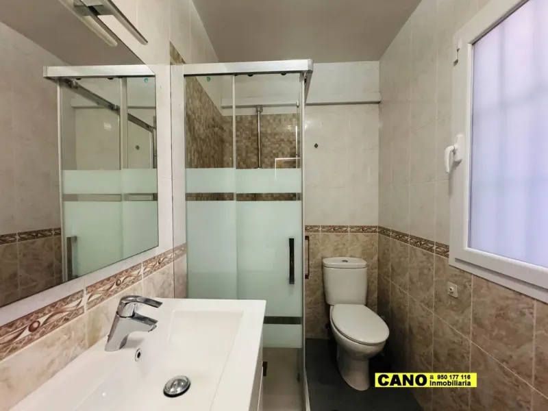 Spacious 3-Bedroom House with Elevator in Almería, Spain - Image 3