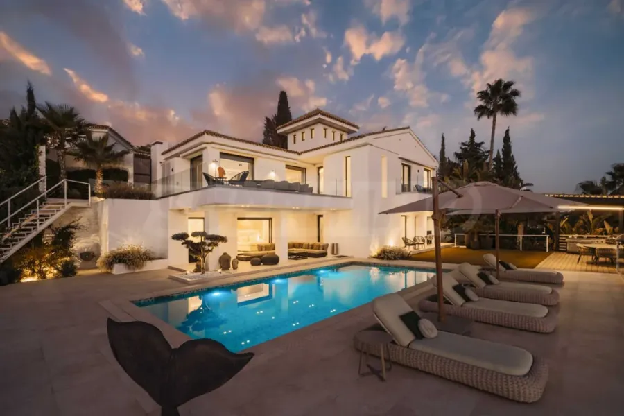 Luxury Marbella Villa – Modern & Spacious Retreat - Image 3
