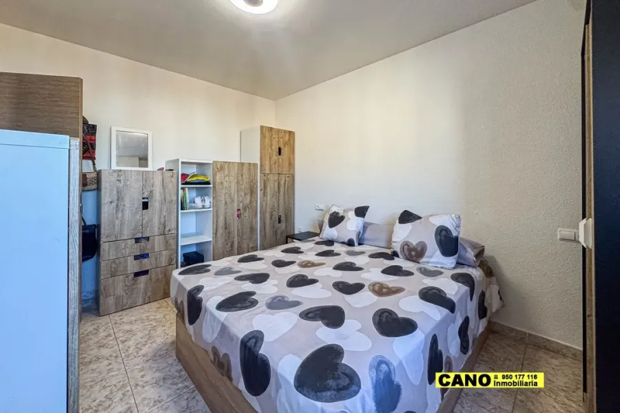 Spacious 3-Bedroom Apartment with Terrace in Central Aguadulce - Image 2