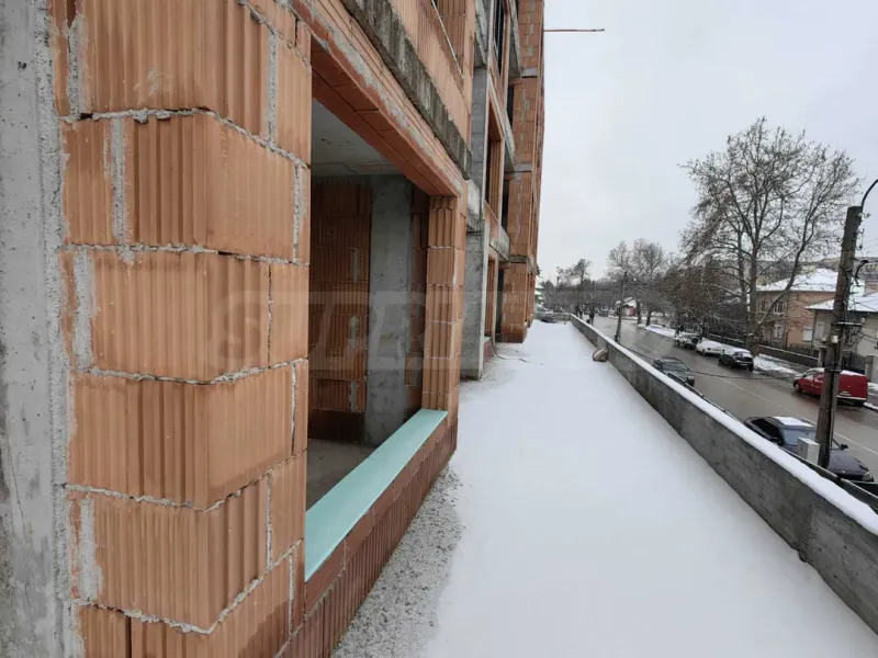 Spacious 3-Bedroom Apartment, Vidin, New Build - Image 3