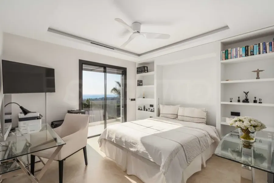 Luxury Marbella Villa – Modern & Spacious Retreat - Image 5