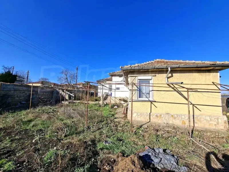 Charming Single-Storey House in Karapelit Village - Ideal Investment - Image 2