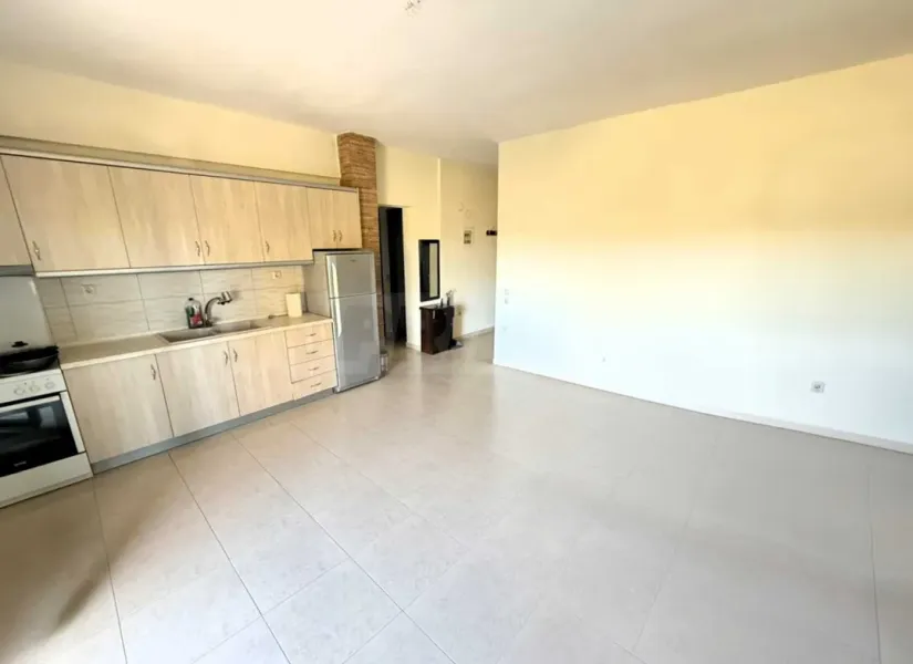 Spacious 3-Bedroom Apartment with Sea View in Epanomi - Image 2