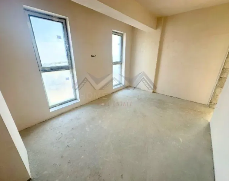 Spacious 2-Bedroom Apartment in Central Otopeni, Romania - Image 1