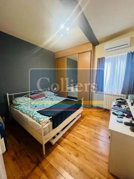 Spacious 5-Bedroom Apartment with Large Terrace in Belgrade's Center - Image 3