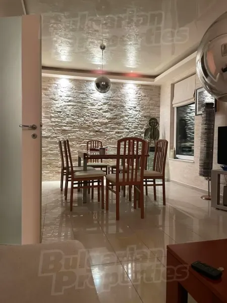 Stylish 2-Bedroom Apartment in Plovdiv - Modern & Fully Furnished - Image 5