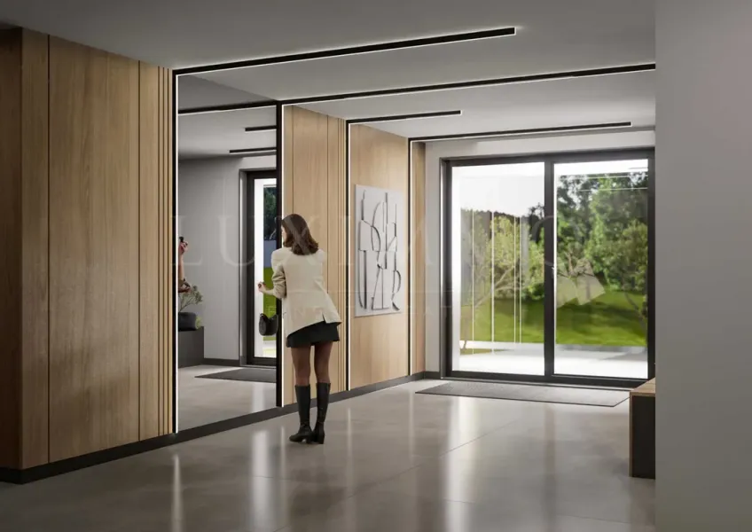 Spacious 2-Bed Apartment Near Park in Sofia - Image 3